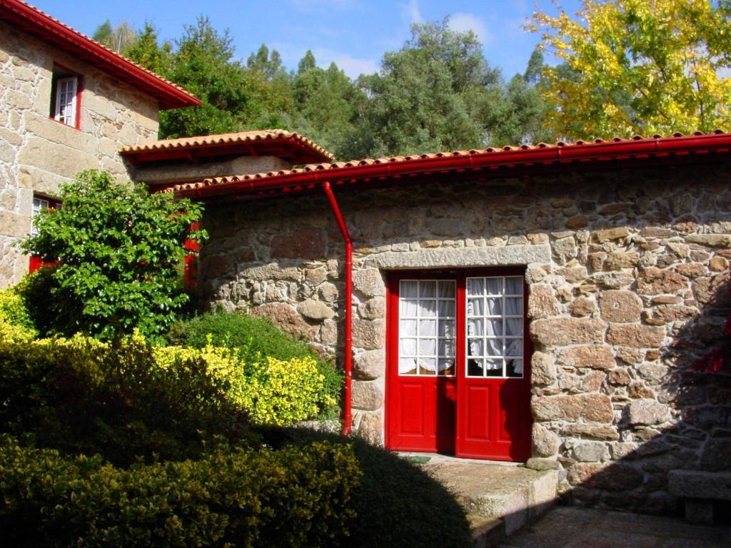 Quinta De Cima De Eiriz Guest House Guimarães Exterior photo