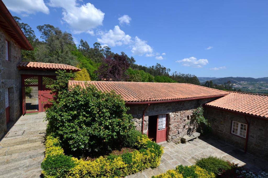 Quinta De Cima De Eiriz Guest House Guimarães Exterior photo